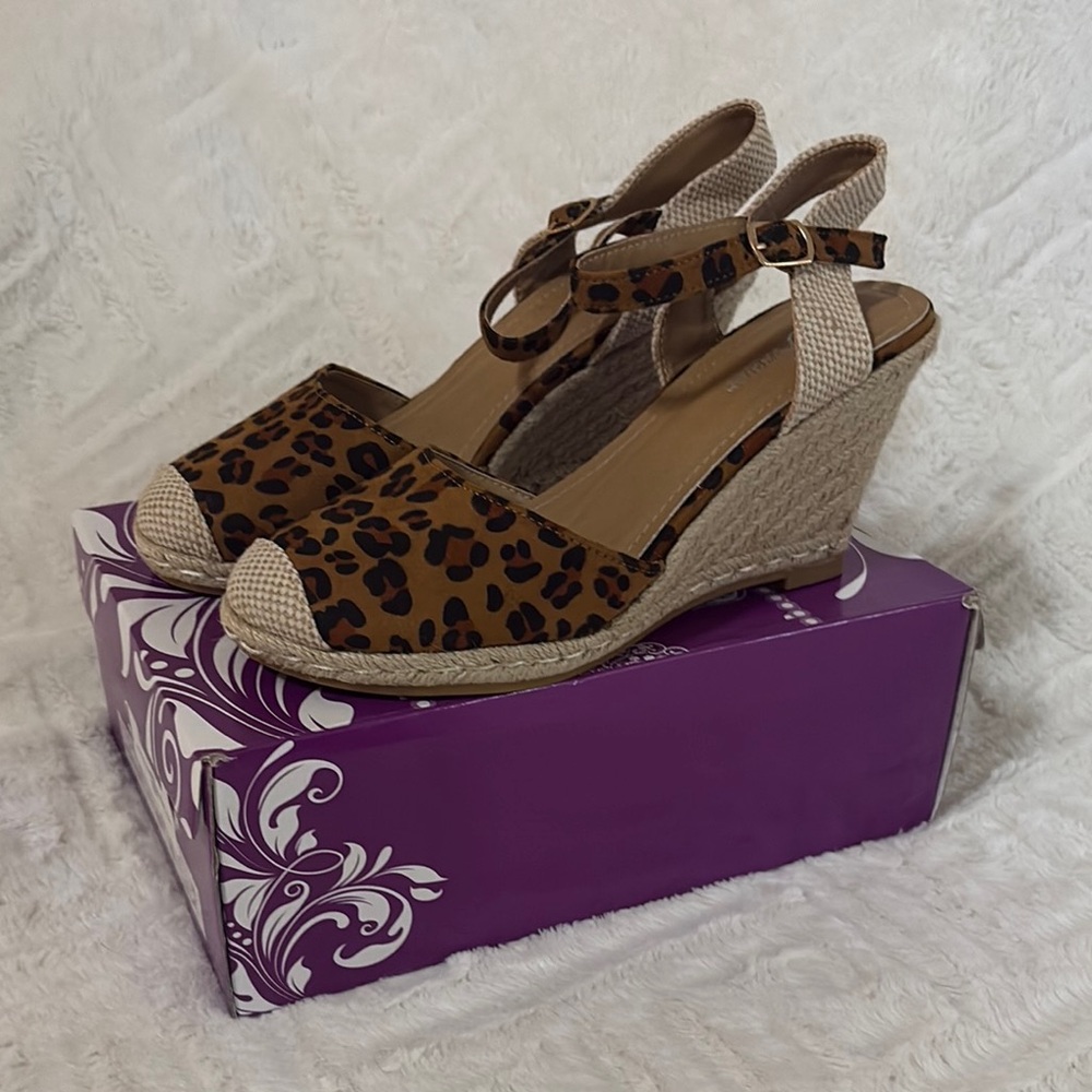 Brown and Cream Wedges with Elegant Design